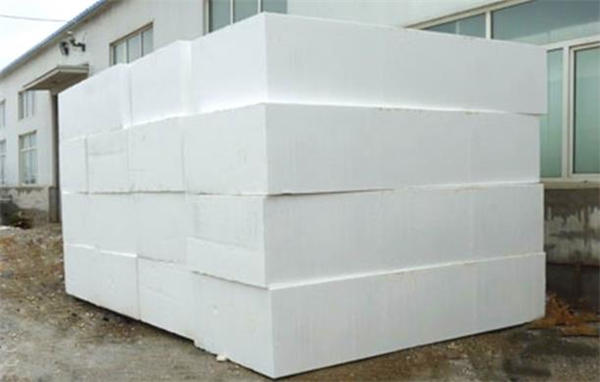 泡沫箱的注射成型發泡工藝簡介